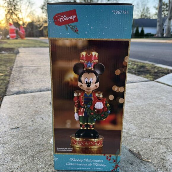 Disney 15-in Mickey Mouse Nutcracker Christmas Decoration Wreath Holiday New - Picture 3 of 5